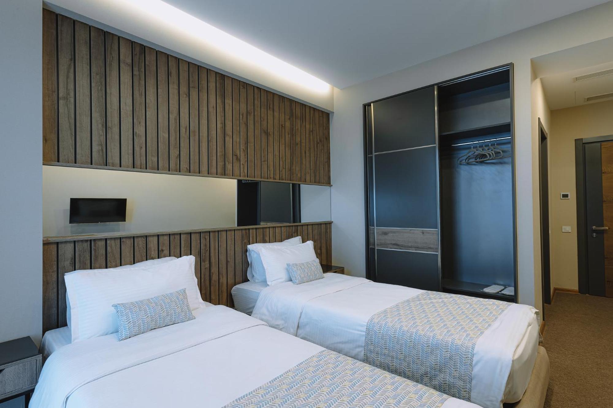 Hotel Sky Station 트빌리시 외부 사진